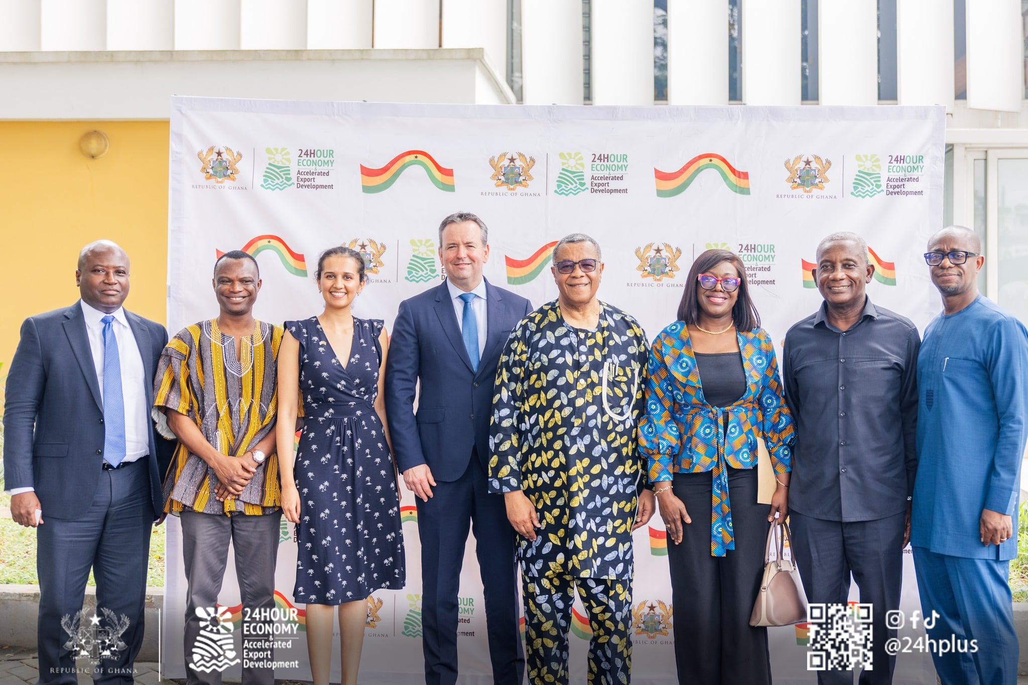 Officials sign Ghana-UK poultry investment agreement documents in London